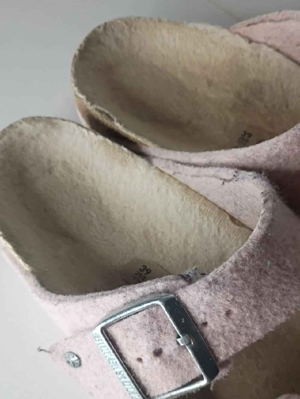 Birkenstock Arizona Pink heathered wool Sandals size 39 Women's size 8 - 8.5